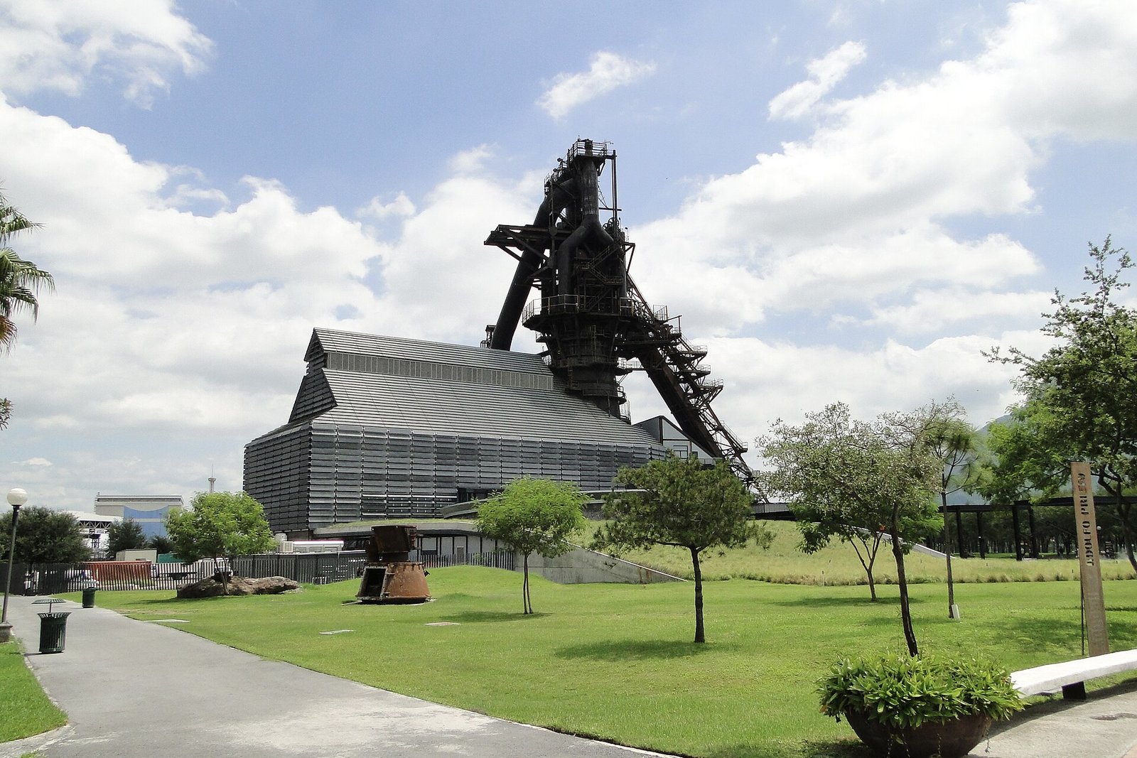 Horno 3 en el Parque Fundidora, antigua acería de Monterrey